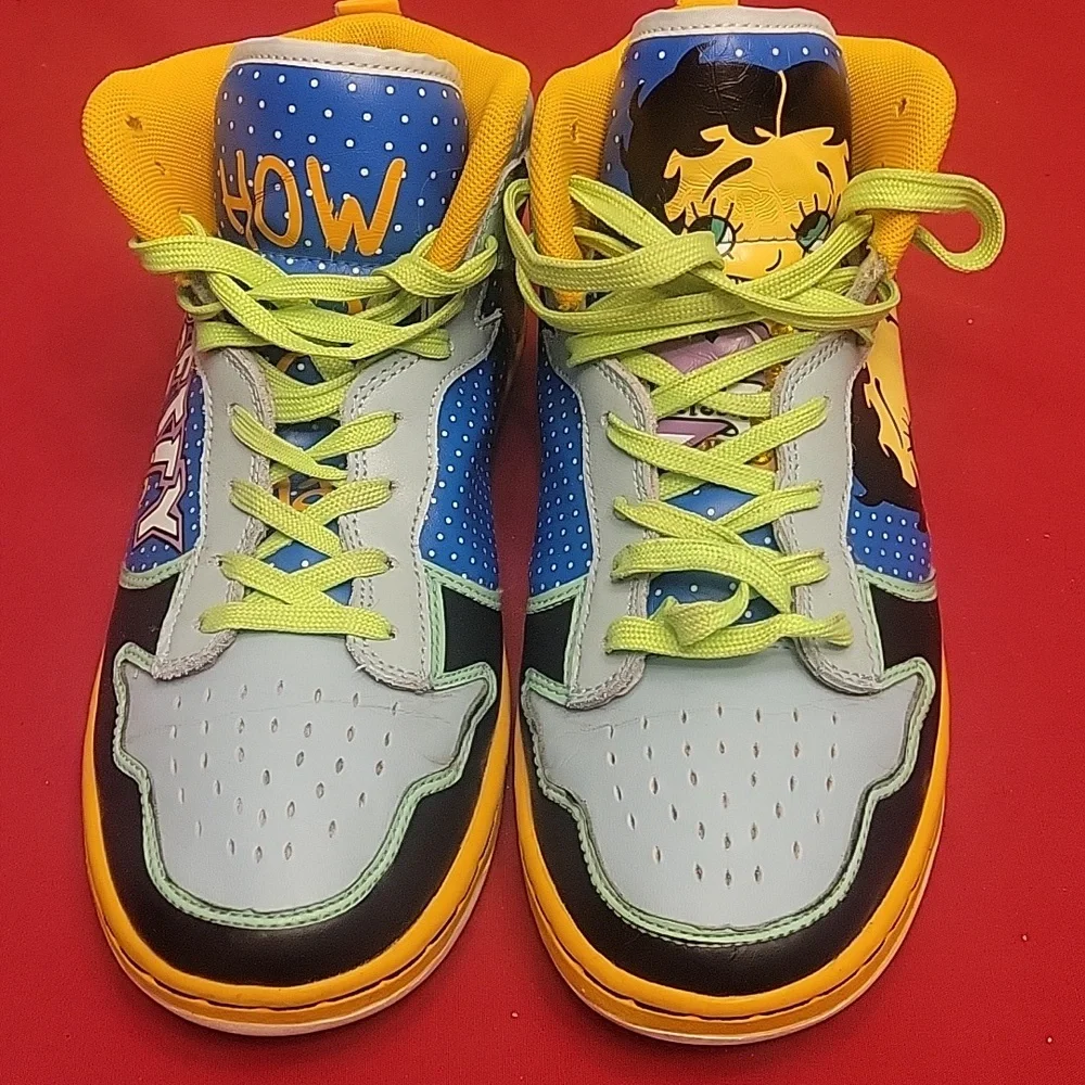 *RARE* Colorful Betty Boop Toon High-Top Sneakers - Picture 1 of 11